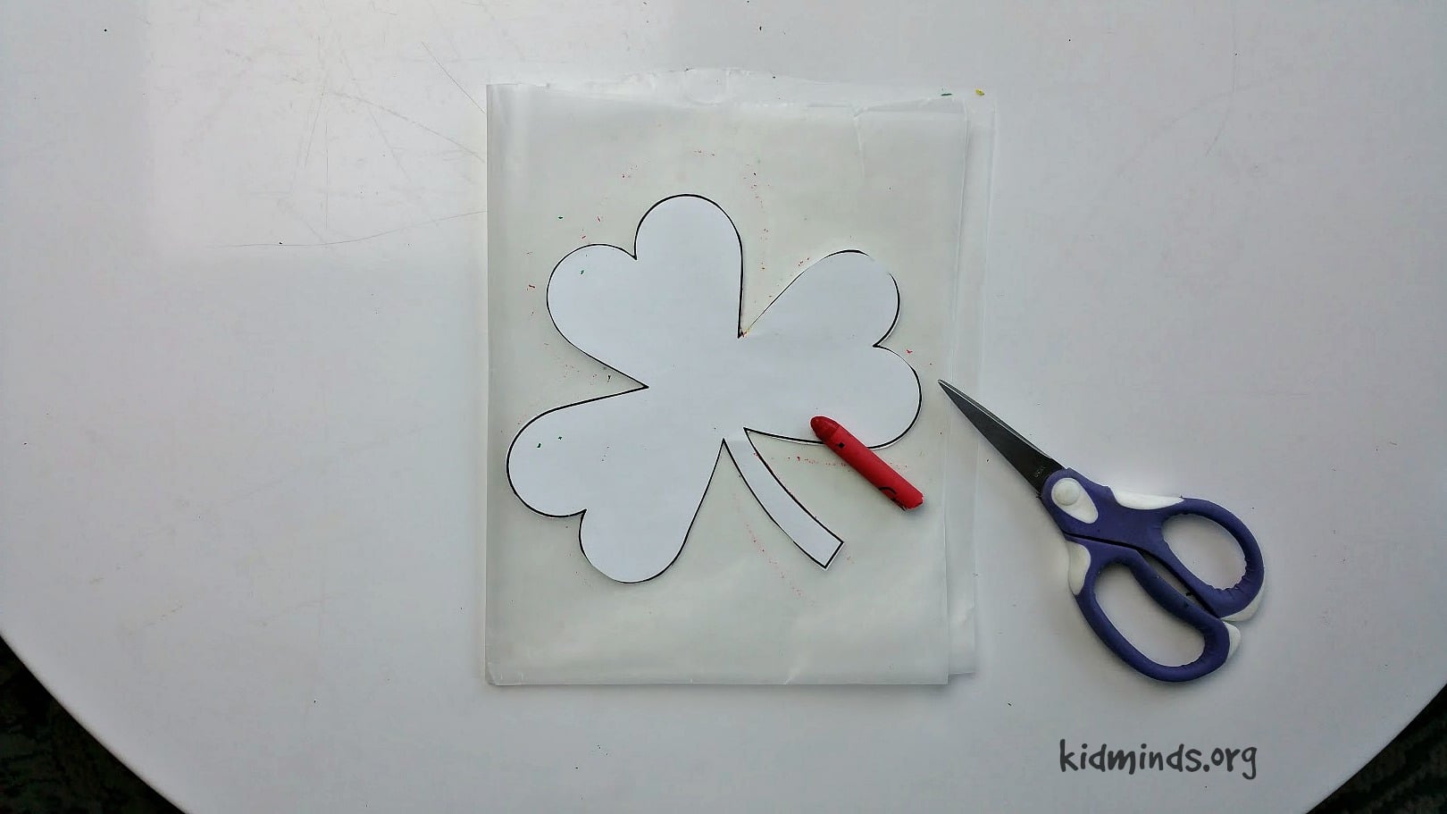 Ever since we discovered that melted crayons offer endless opportunity for exploration, we’ve been doing some variation of this project for each holiday, and of course, we made melted Shamrock leaves for St. Patrick's Day.  