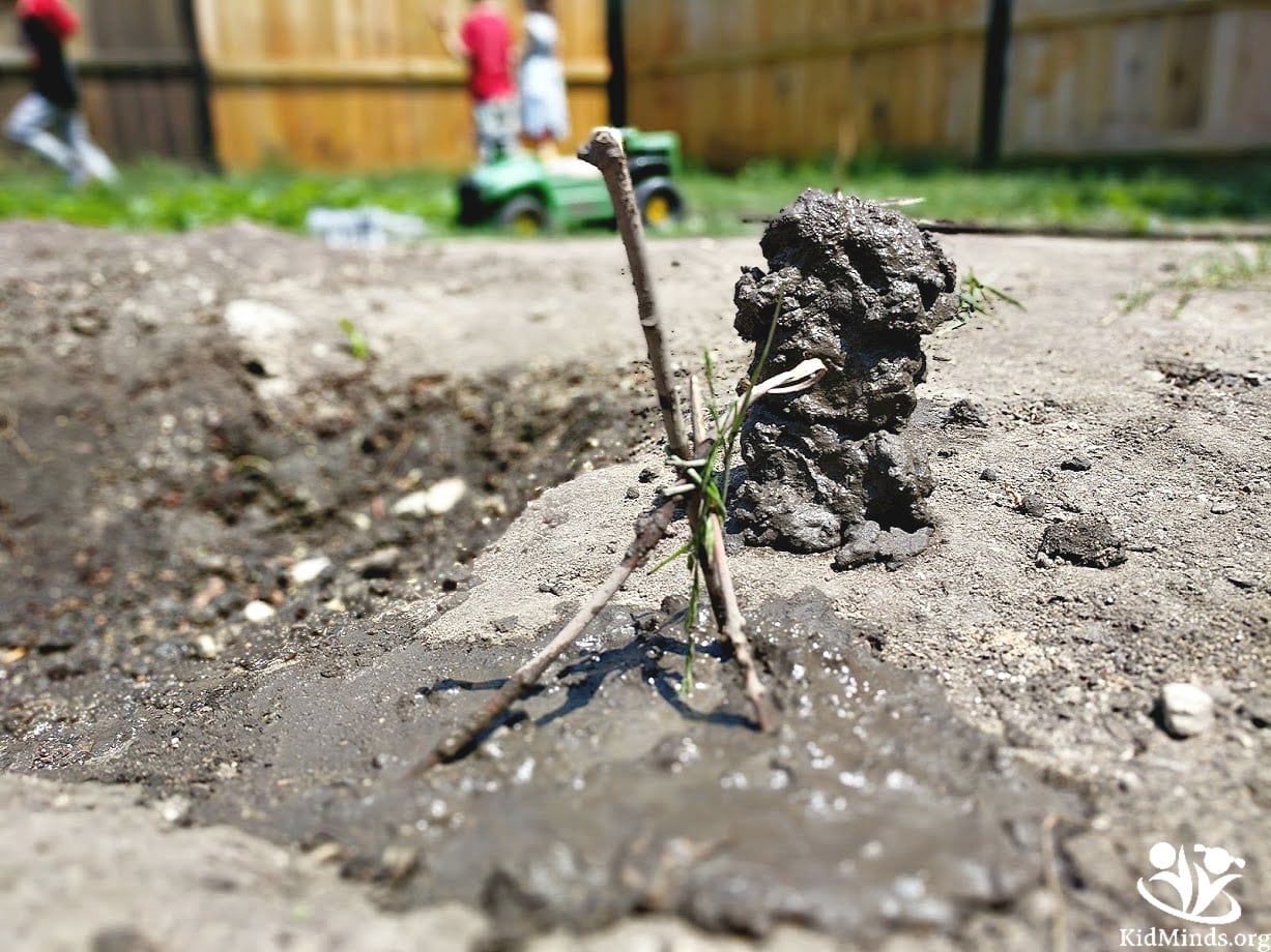 Childhood has changed, and activities like playing with mud don’t seem to make anyone’s summer bucket list these days. Get kids back outside for old-fashioned fun with nature and invite them to make sturdy mud sculptures. #mud #sensoryplay #summer #handsonlearning #kidminds #laughingkidslearn #outdoorfun #homeschooling